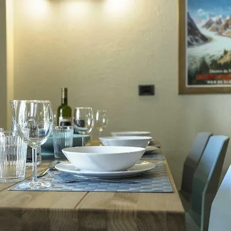 Ensa, Alpes Agency, Chamonix, Sleeps 4